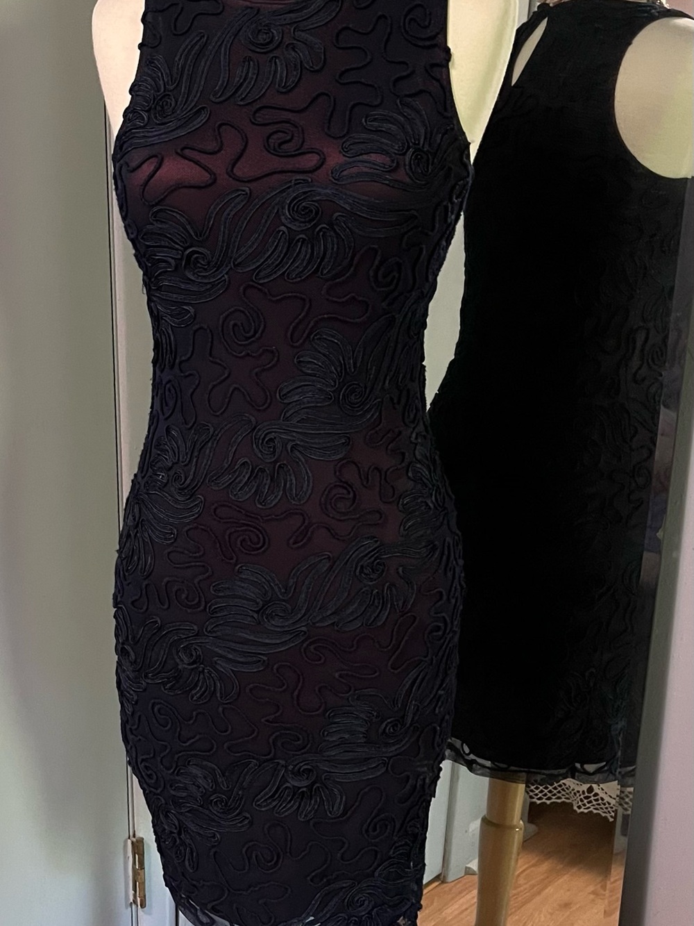 Vintage (80’’s) Hunza sheer navy overlay (maroon slip) bodycon dress.